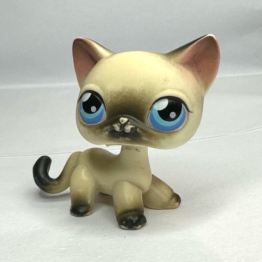Hasbro Littlest Pet Shop LPS Black White #5 - Siamese Shorthair Cat